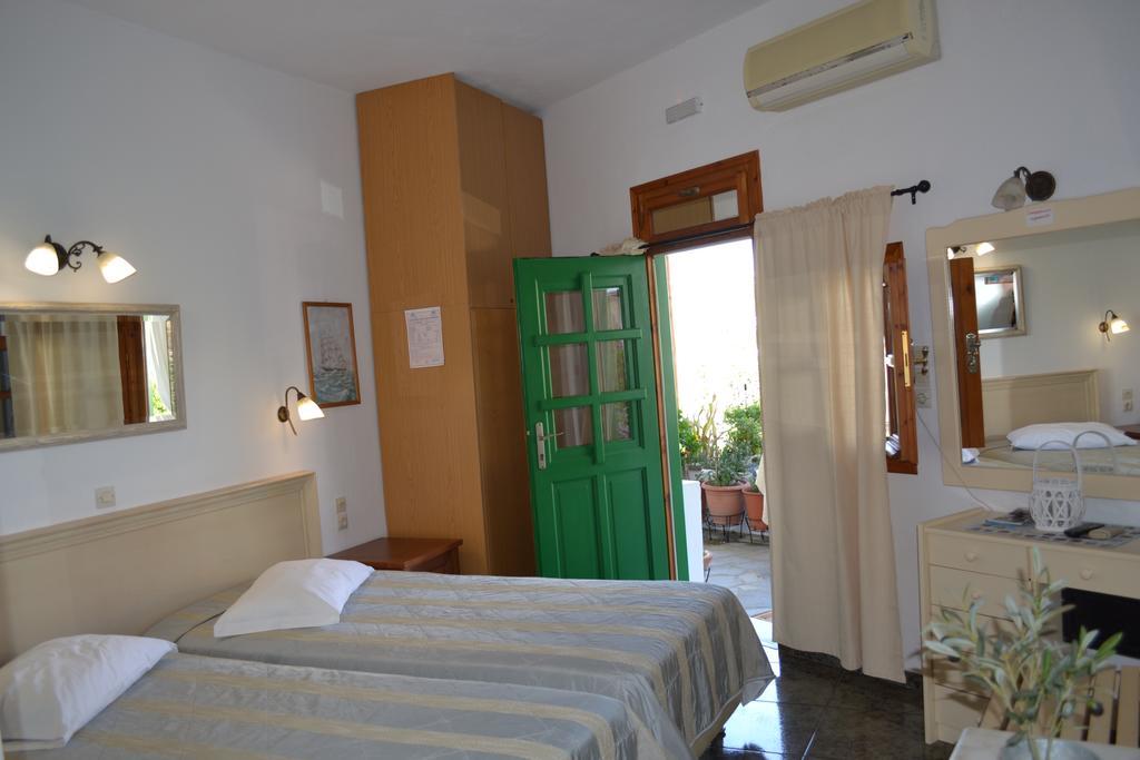 Studios Flora Manos Platys Gialos  Ngoại thất bức ảnh